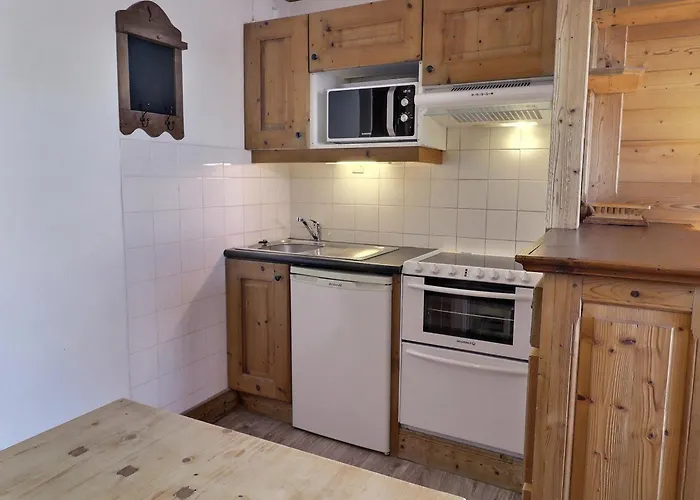 2 Pieces Confortables, Skis Aux Pieds, Proche Commerces - Fr-1-182a-1 * Courchevel